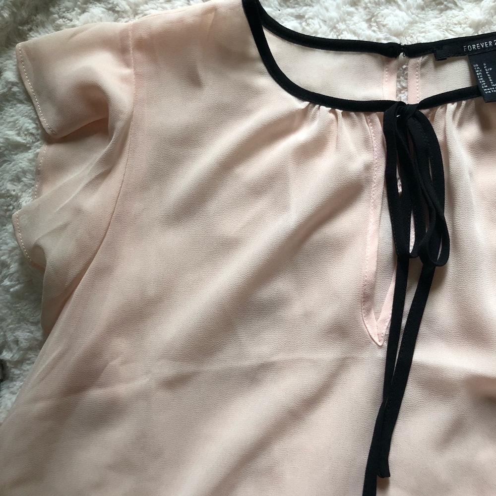 •Pink Flowy Blouse•